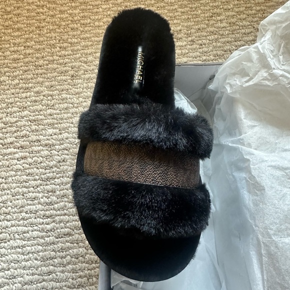 Michael Kors brand new still in box furry sandals - Picture 1 of 7